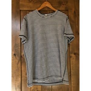 🍋 Lululemon Men’s Super Soft Stripped Tee